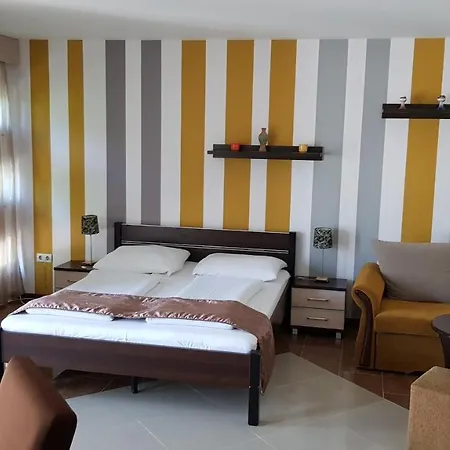 Aquarius Vendeghaz 3*