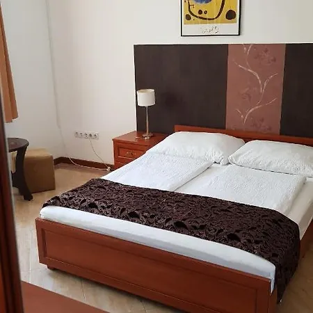 Aquarius Vendeghaz 3* Szeged