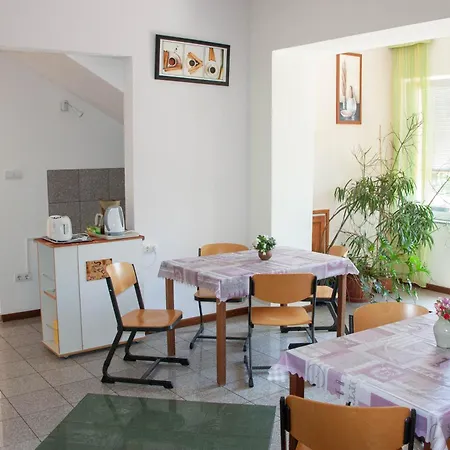 Aquarius Vendeghaz Guest house Szeged