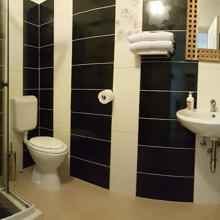 Aquarius Vendeghaz Guest house Szeged
