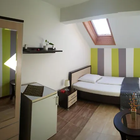 Gasthuis Aquarius Vendeghaz 3*