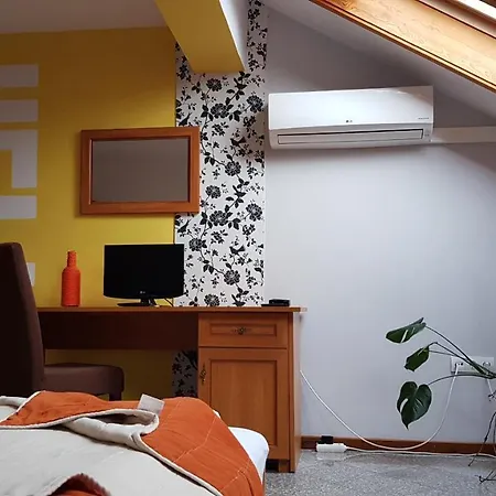 Gasthuis Aquarius Vendeghaz 3*